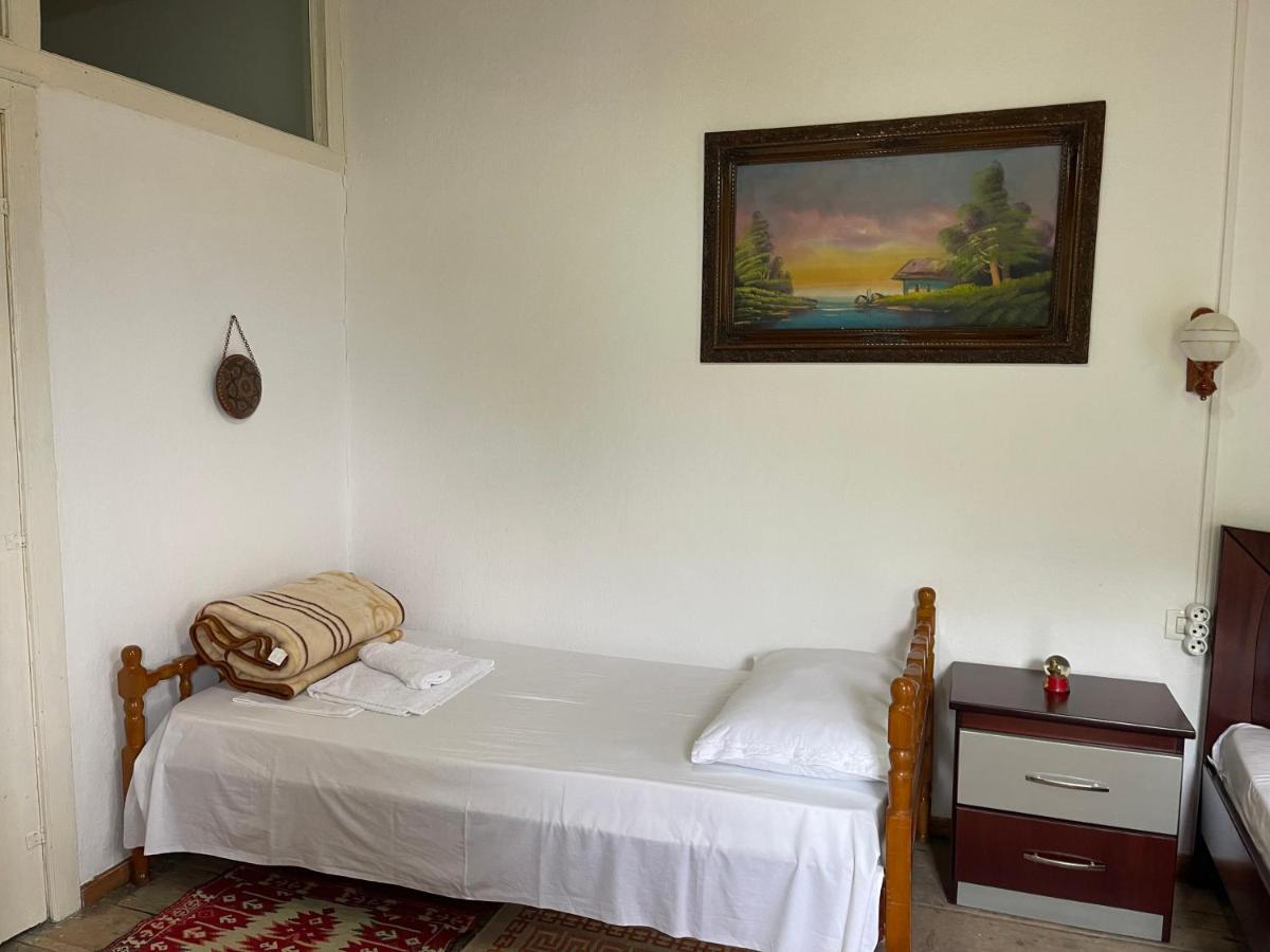 Guest House Bakuli Gjirokastër Esterno foto