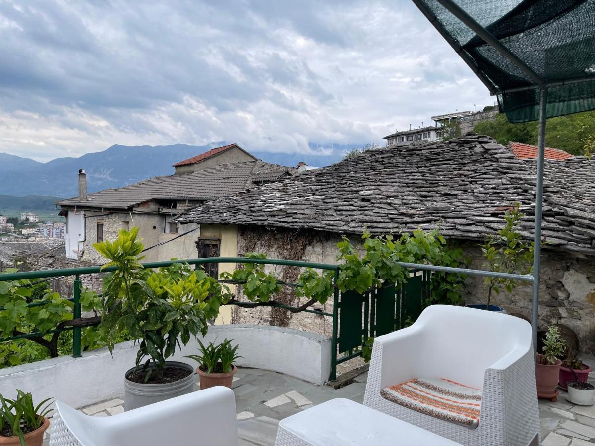 Guest House Bakuli Gjirokastër Esterno foto