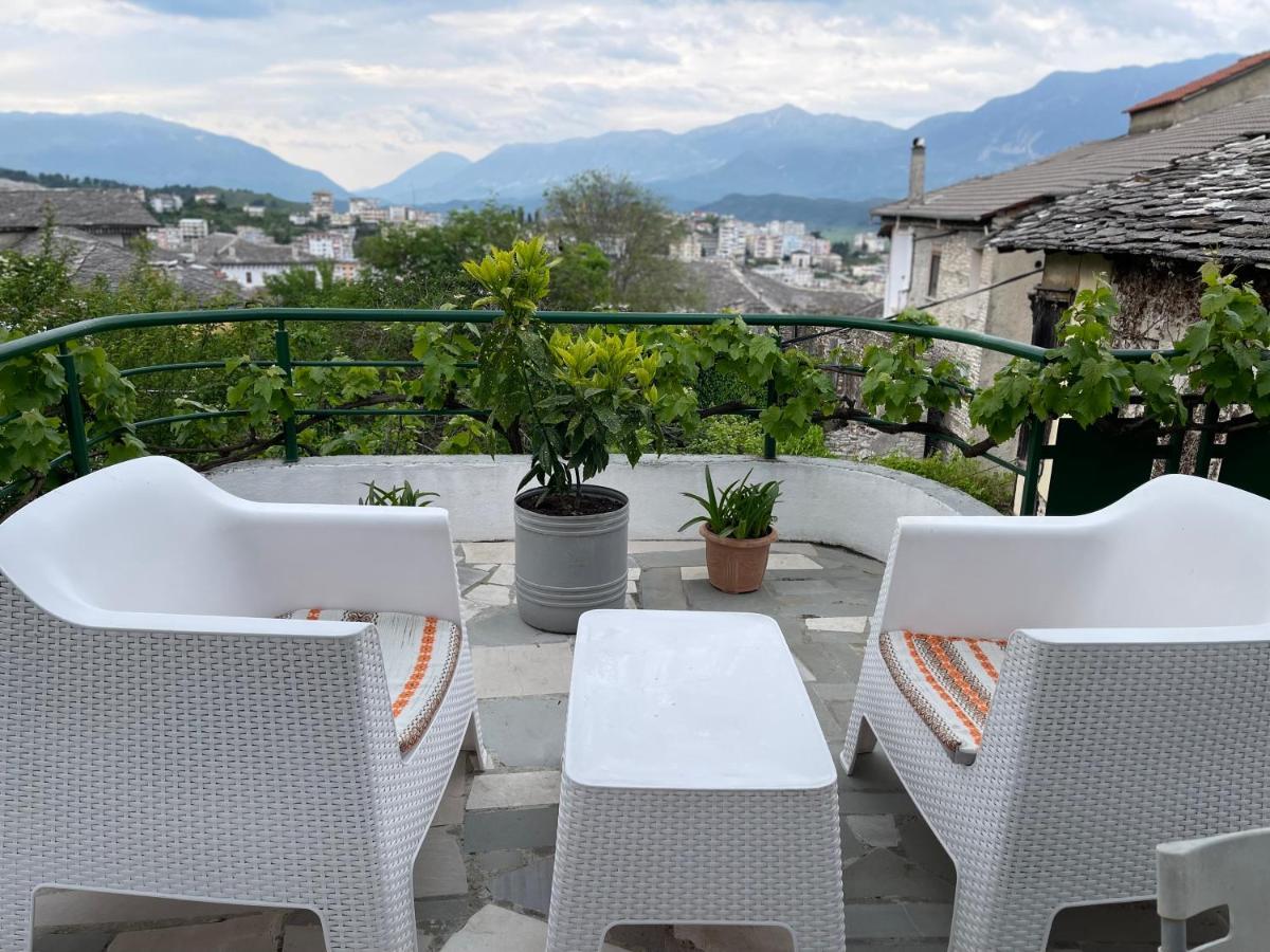 Guest House Bakuli Gjirokastër Esterno foto